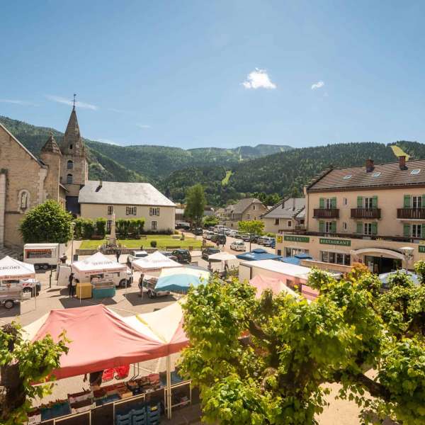 Marché-Lans-Terrasse-2021-HD_aufildeslumieres-0053